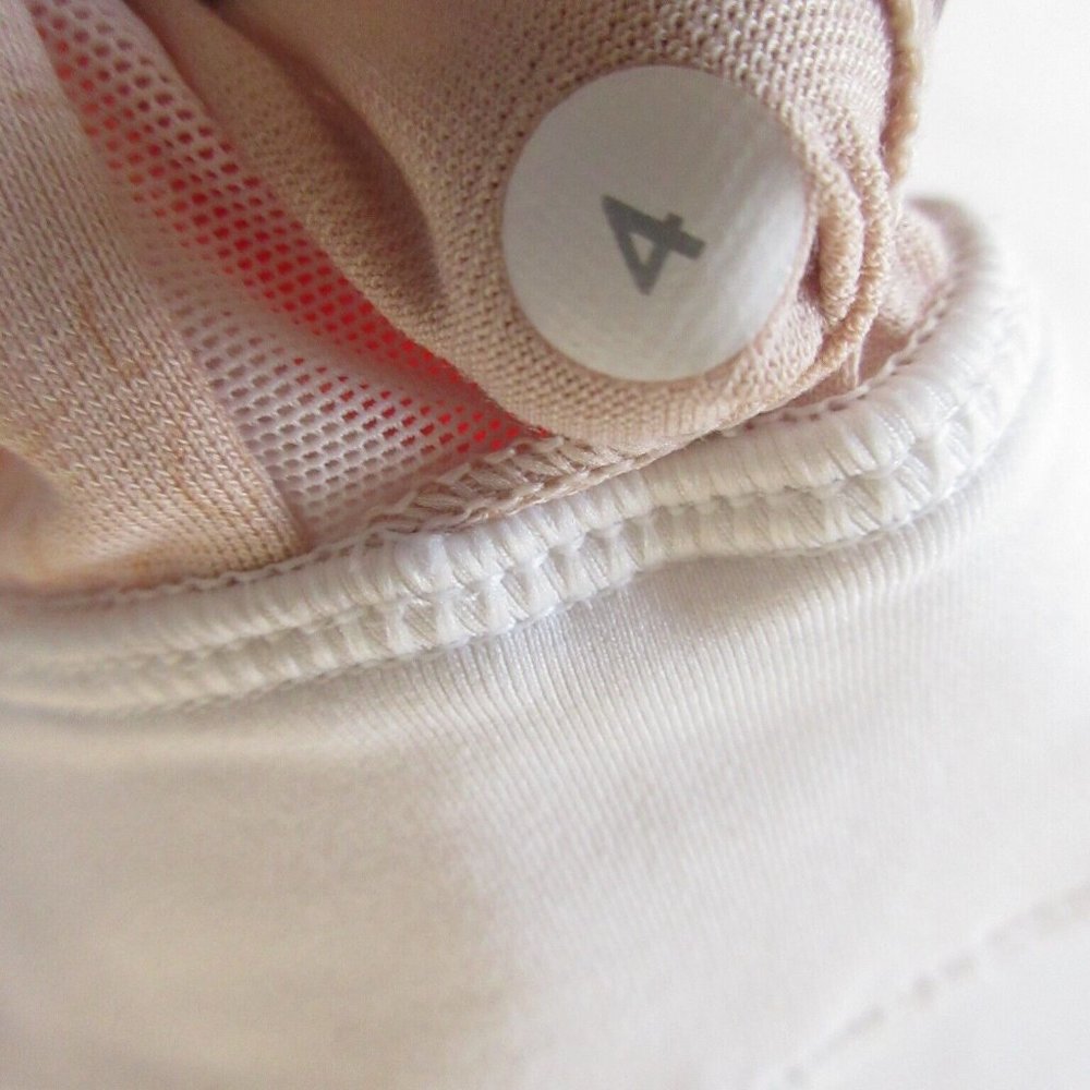 Lululemon Ready Set Sweat sports bra size 4 white Peach Shelf-Bra Non padded - Picture 7 of 8